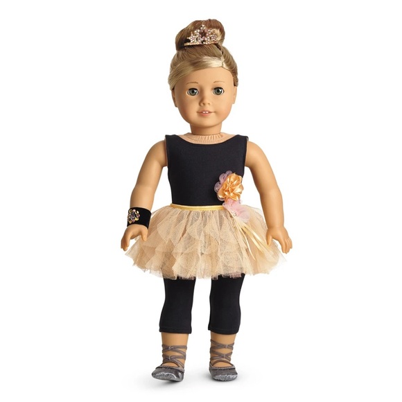 American Girl - Isabelle’s Performance Set - Picture 1 of 4